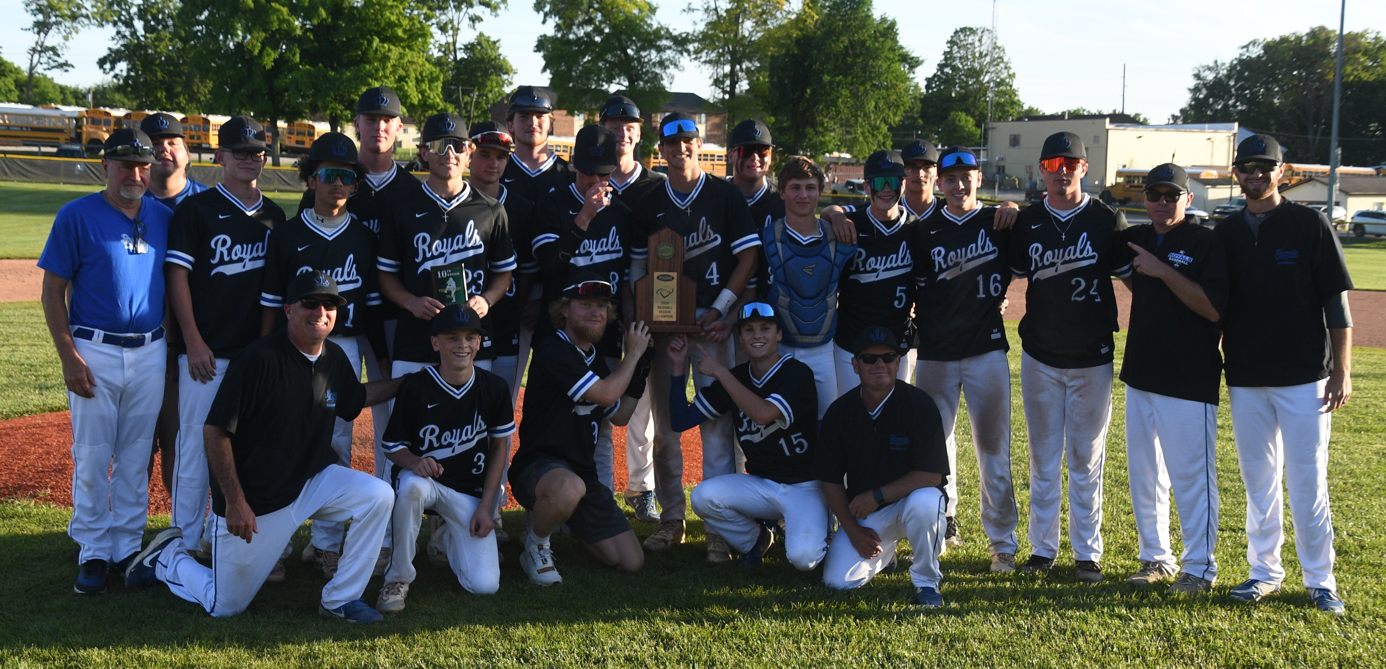 The 2024 10th Region baseball champions, the Mason County Royals. (photo by Daniel Miller — the Ledger Independent)